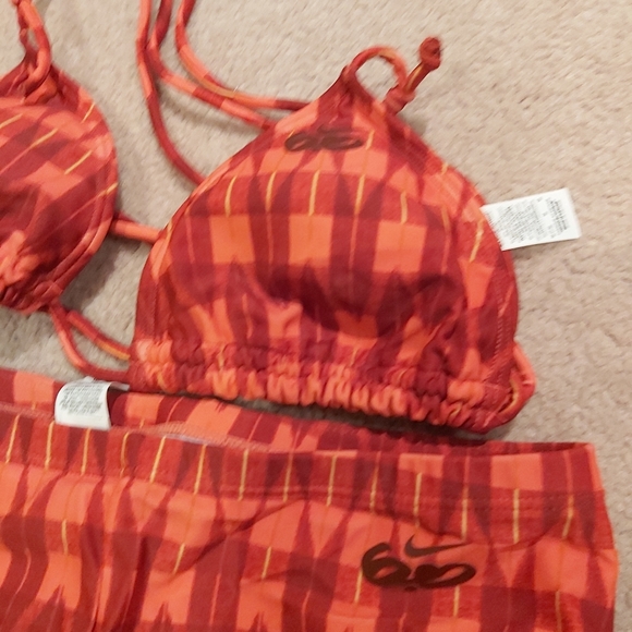 Nike 2 piece bathing suit - Picture 2 of 3